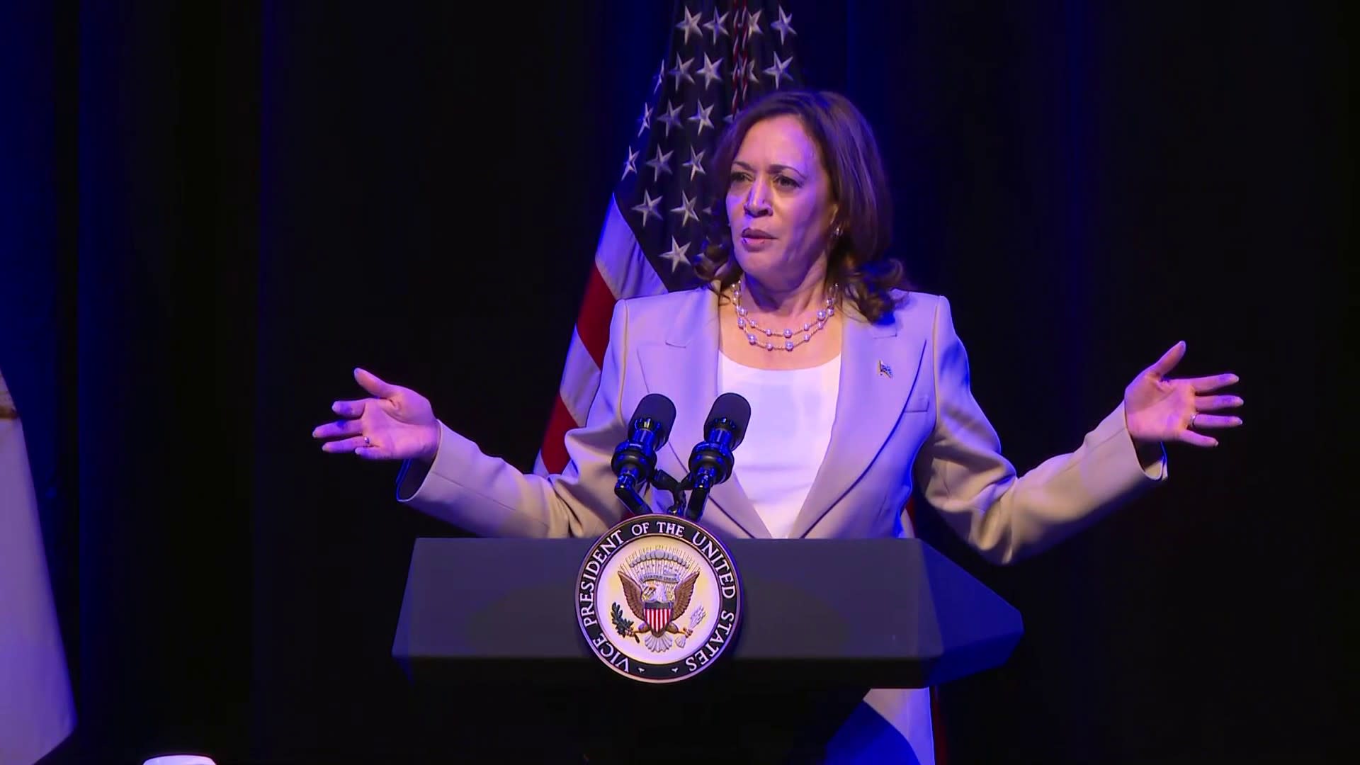 Kamala Harris Accuses Florida Officials Of Trying To 'replace History ...